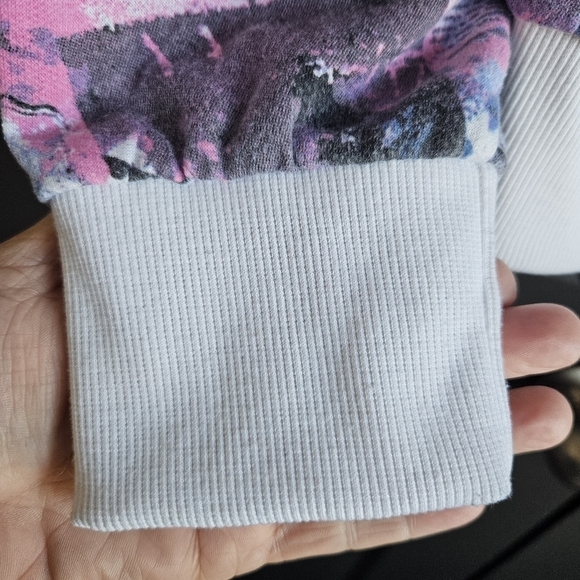 Miss Selfie Graphic Sweatshirt Sz Large - Picture 4 of 6